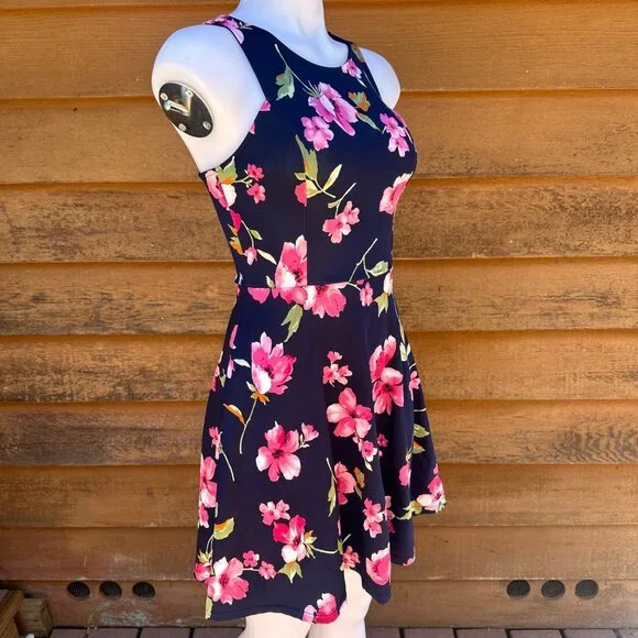Soprano Floral Navy Sleeveless Fit & Flare Dress With Pink & Green Print Size S - Picture 6 of 8